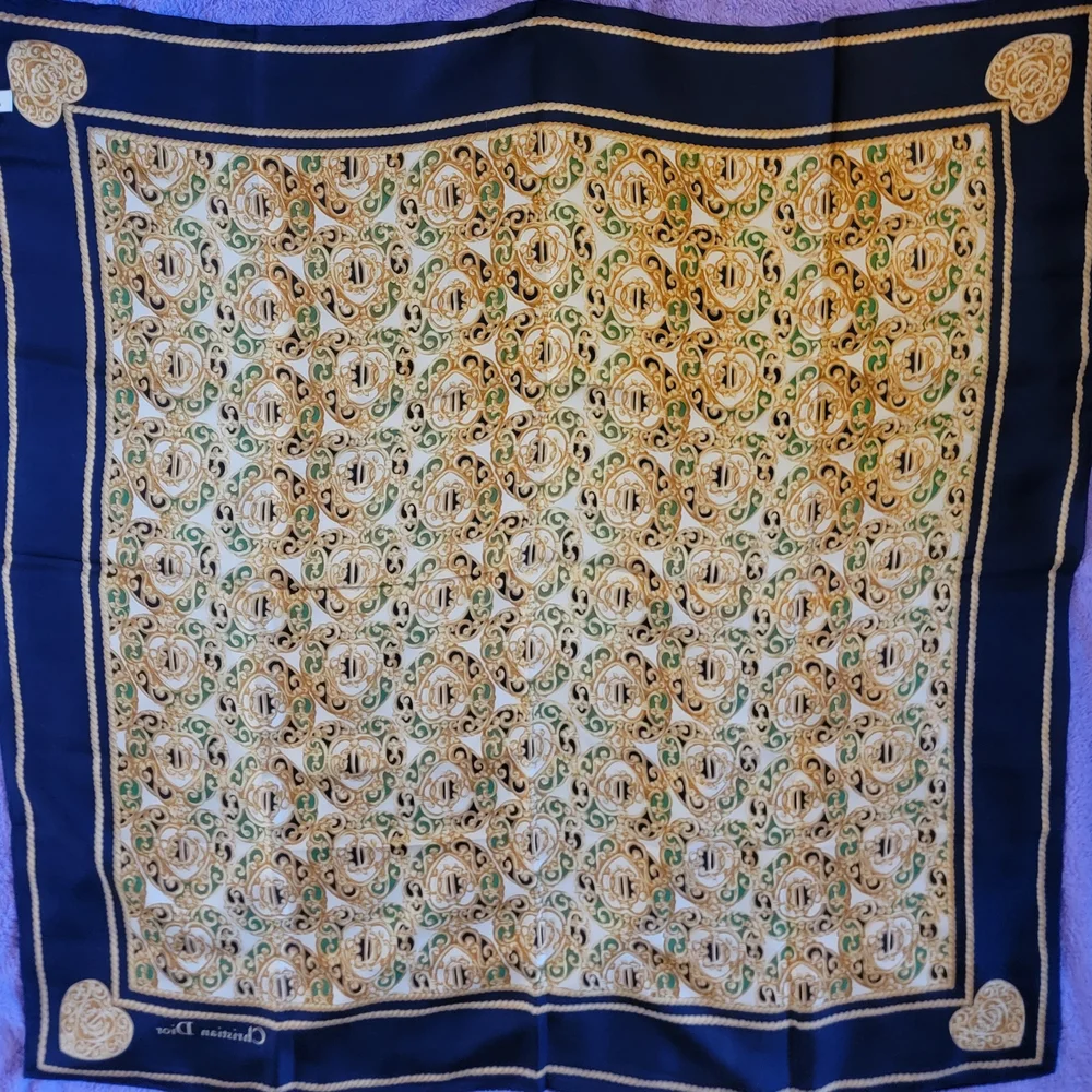 Auth💞 Vintage Christian Dior Navy and Gold Silk Scarf
